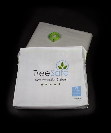 TreeSafe Baumjacke aus Isoliermaterial zum Schutz von Bäumen und Pflanzen. Weiße Farbe
